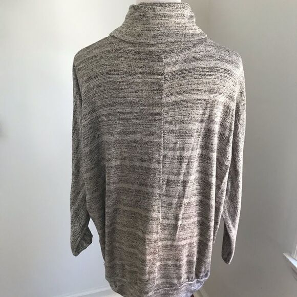 Lane Bryant Turtleneck Dolman Sweater Size 20 - Picture 3 of 8